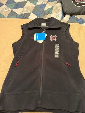 Columbia Black Fleece Vest with Red Accent Zippers